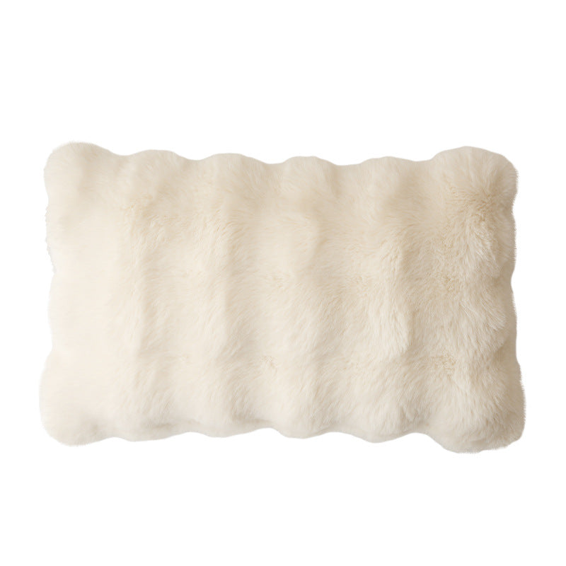 Square decorative cushion made of soft faux fur with inner cushion