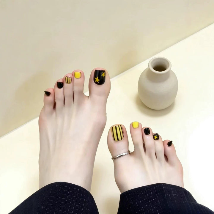Themed Press-On Pedicure Set