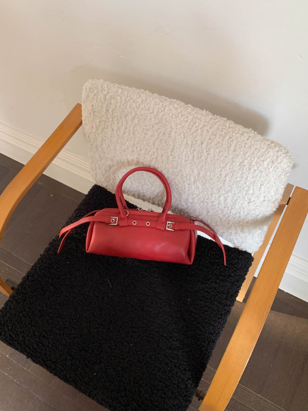 Structured Handheld Satchel