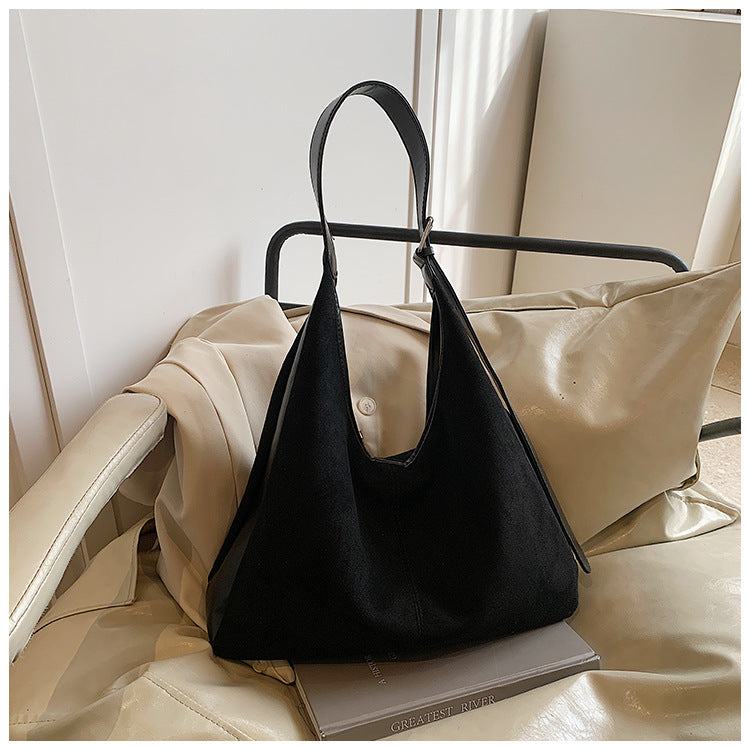 Elegant and Versatile Shoulder Bag Kalsten