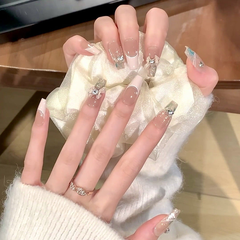 Glamorous artificial nails with glitter design Kalsten