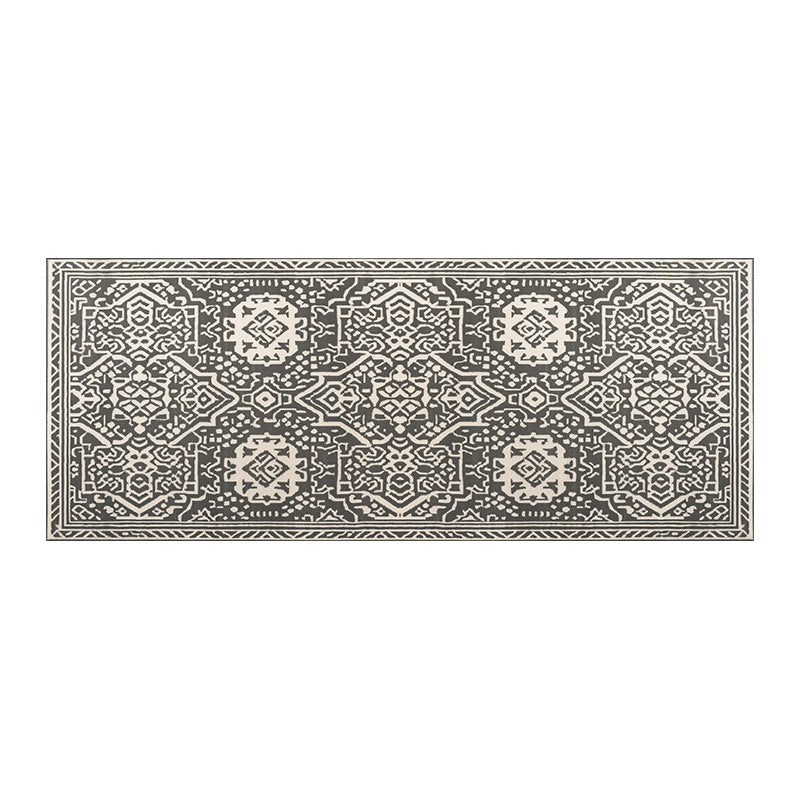 Vintage-Inspired Geometric Area Rug Kalsten