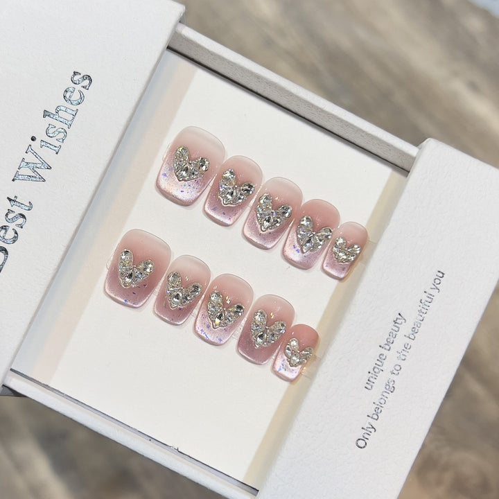Glamorous Heart-Accent Press-On Nail Set Kalsten