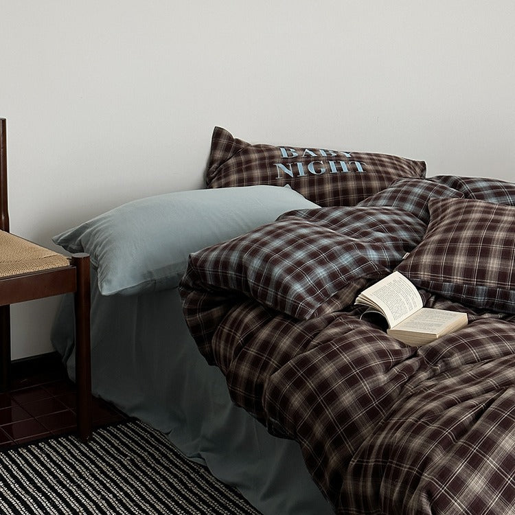 Checked flannel bedding set with extra soft finish and pillowcases