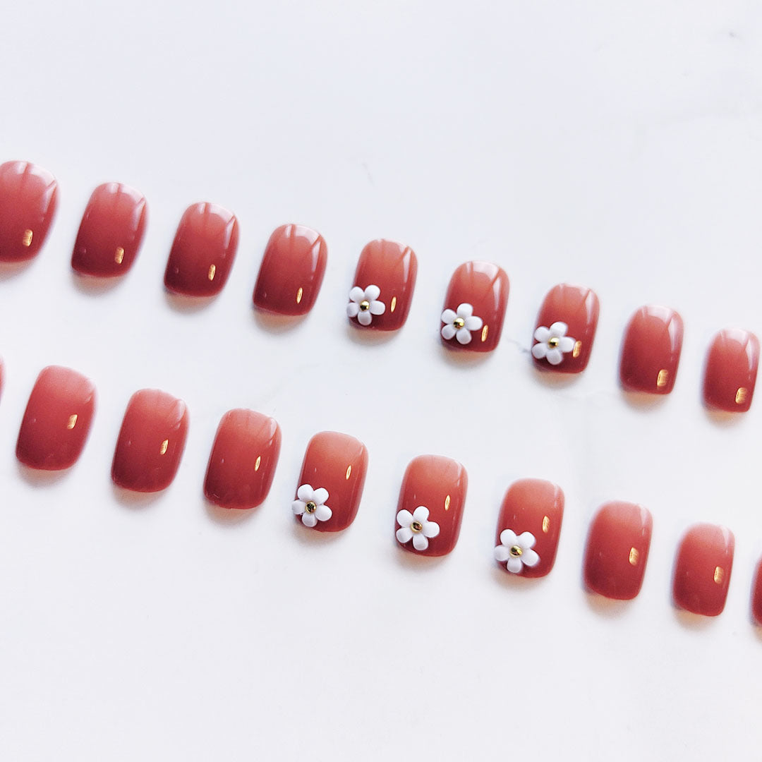 Elegant artificial nails with floral designs Kalsten