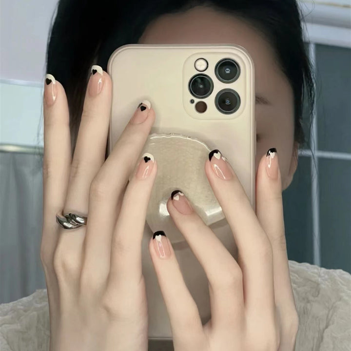 Artistic Heart-Patterned Press-On Nails