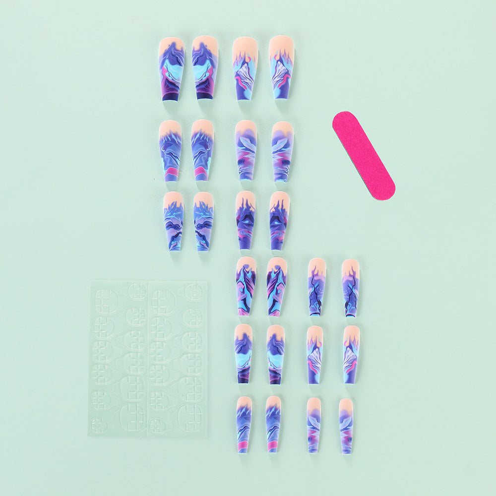 Artificial nails in modern marble design Kalsten