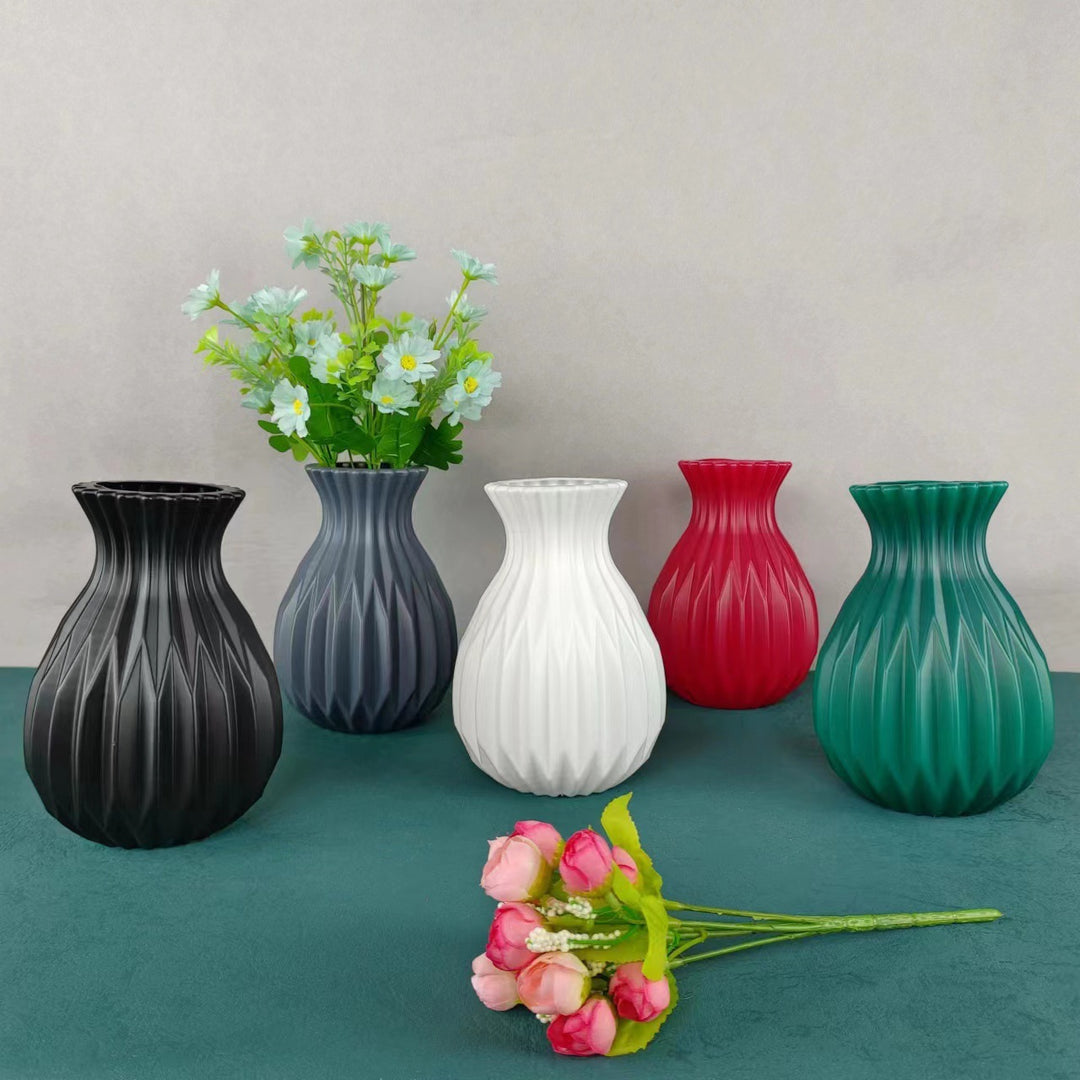 Modern Decorative Textured Vase Kalsten