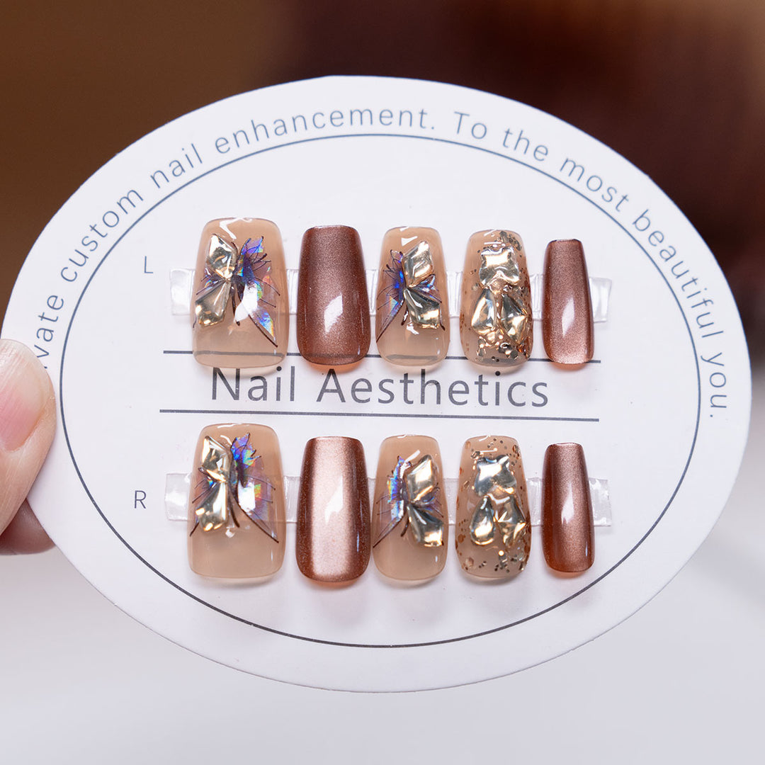 Decorative Press-On Nail Art Set with Floral and Metallic Accents