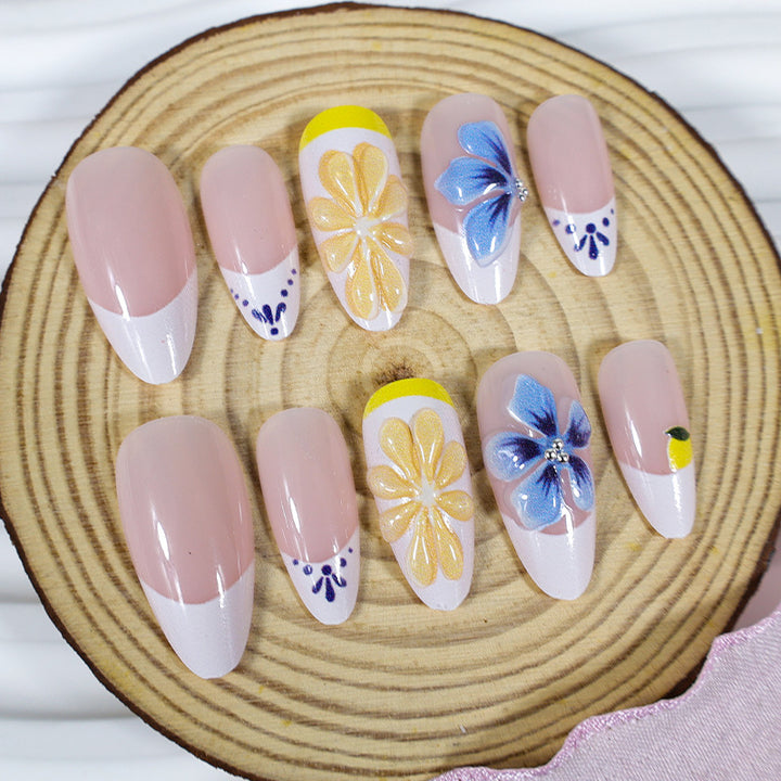 Nail art set with elegant floral and butterfly accents Kalsten