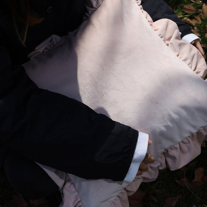 Square cushion cover made of extra-long plush faux fur with a relief wave texture Kalsten