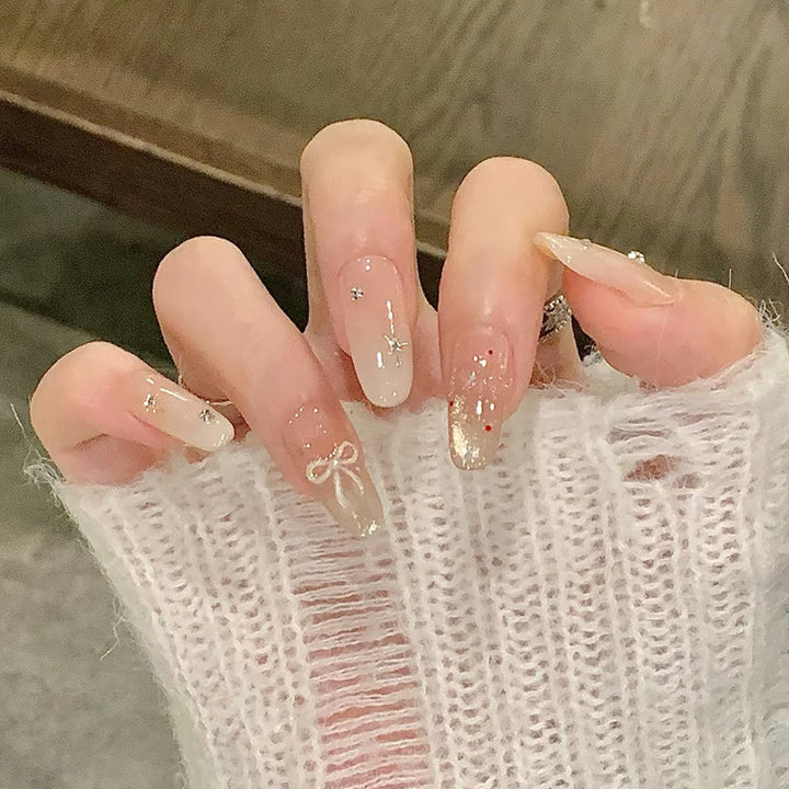 Elegant Press-On Nail Set with Artistic Detailing Kalsten