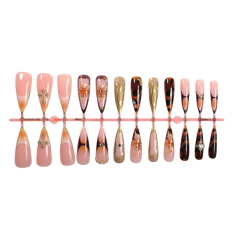 Glamorous Artificial Nails Kalsten