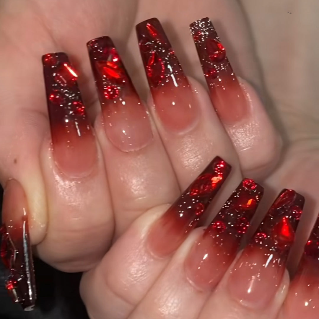 Glamorous nail art with crystal design Kalsten