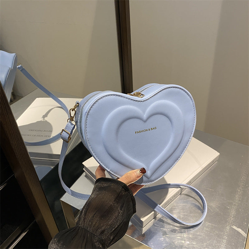 Heart-Shaped Crossbody Bag  1791040610