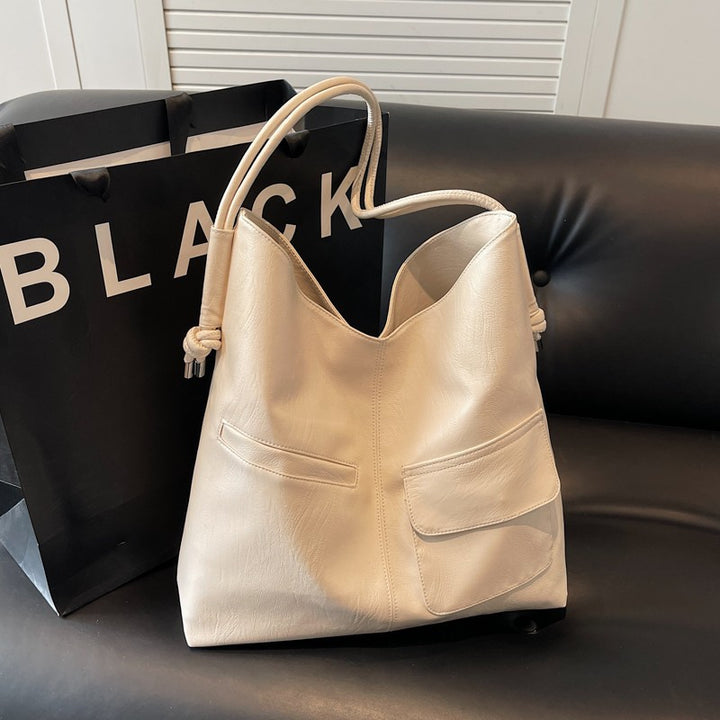 Casual tote bag with practical front pockets Kalsten