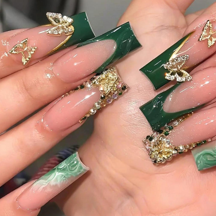 Art nail set with glittering accents and floral design Kalsten