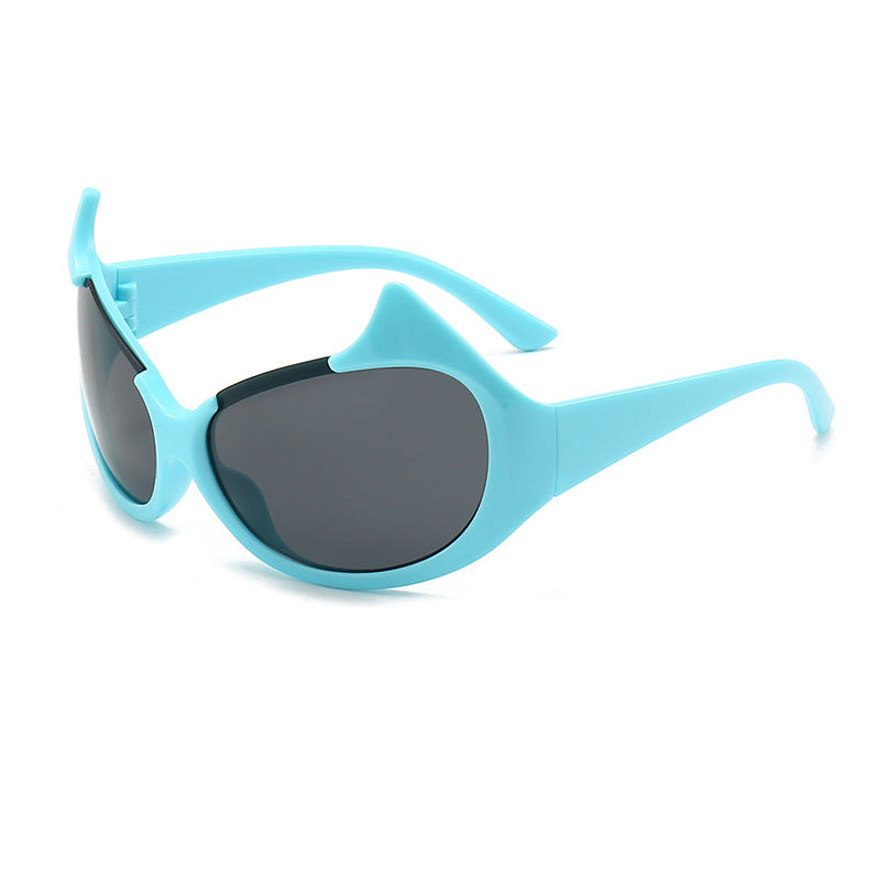 Women's extravagant fashionable sunglasses with striking curved frames Kalsten
