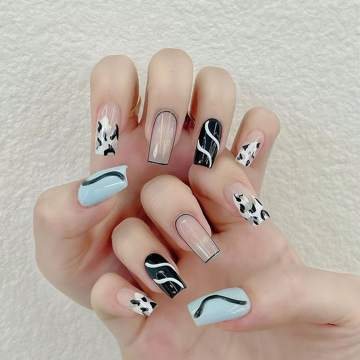 Artificial nails in modern animal pattern design Kalsten