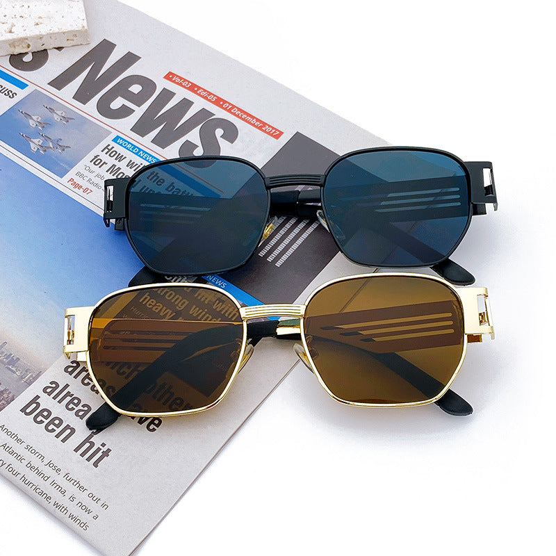 Stylish Oversized Sunglasses in Modern Metal Design Kalsten
