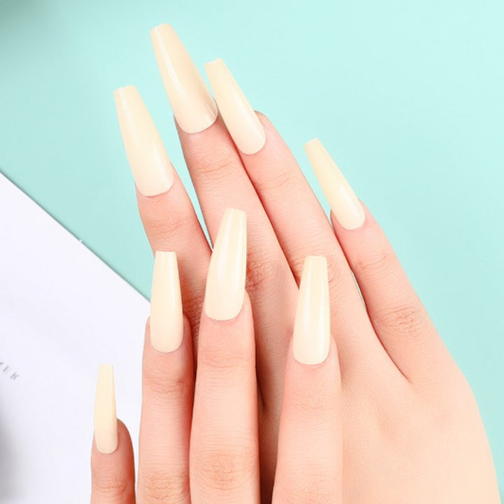 Artificial nails in classic design Kalsten