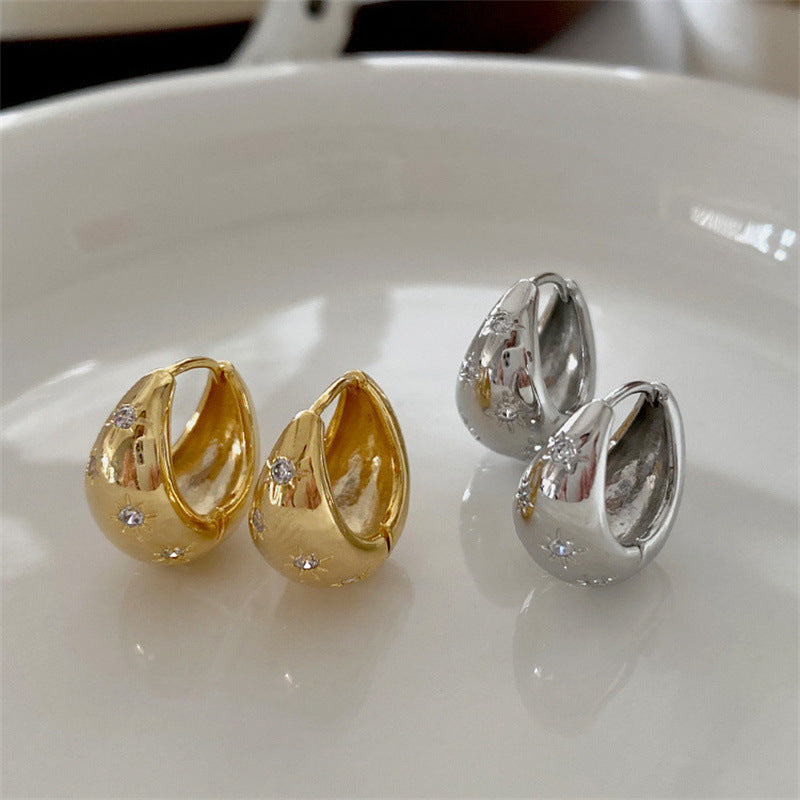 Fashionable earrings with floral design Kalsten