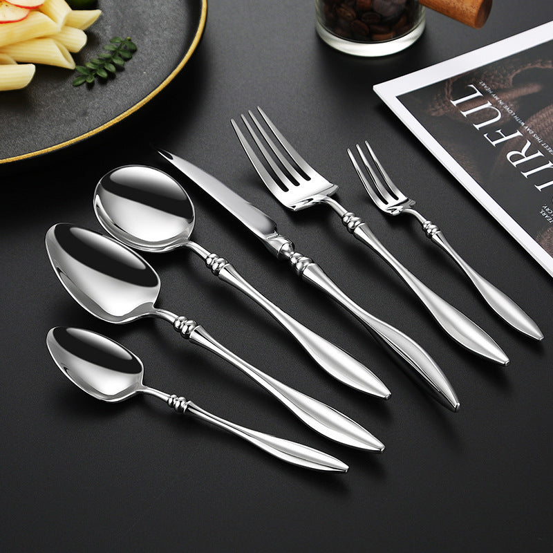 Elegant table knife with fine wave pattern Kalsten