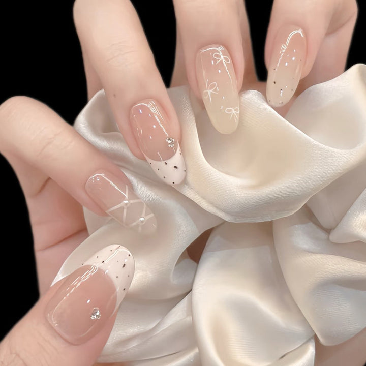 Artistic Press-On Nails with Elegant Design Kalsten