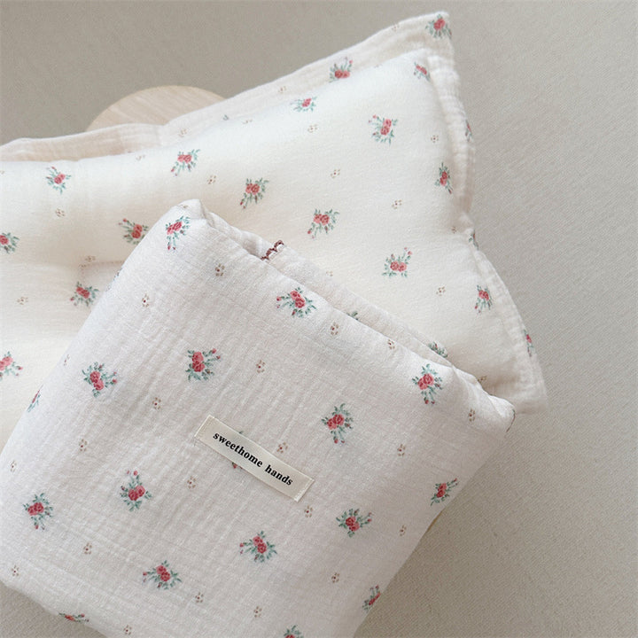 Unisex cuddly muslin blanket with elegant floral pattern Kalsten