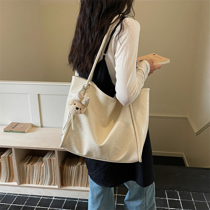Versatile Soft-Finish Tote Kalsten