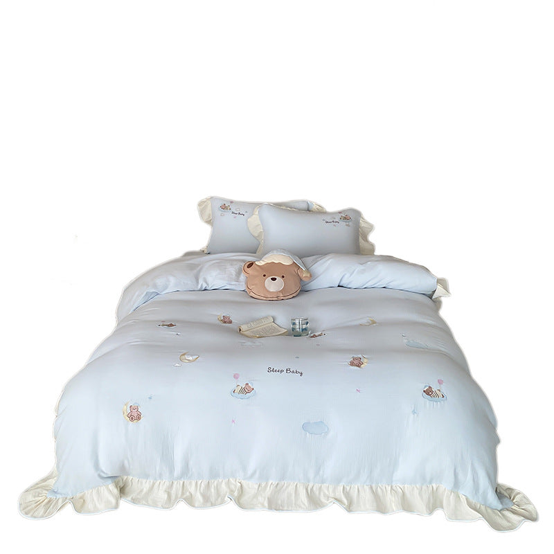 Bedding set in baby motif made of soft cotton blend with ruffle trim