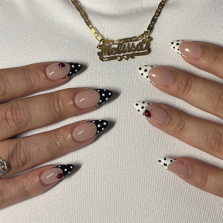 Artistic Themed Press-On Nail Set kalsten