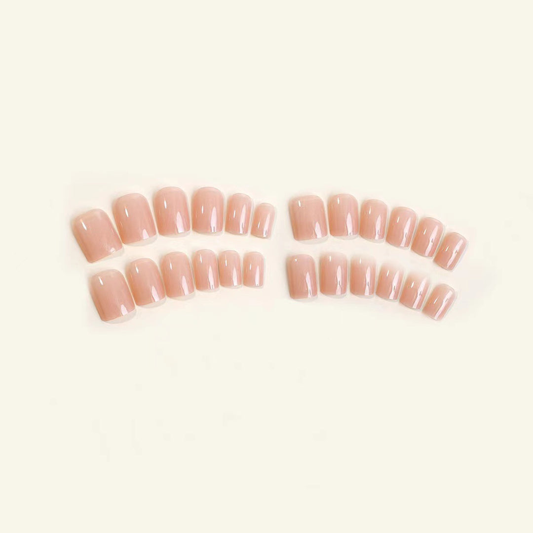 High-quality artificial nails in a natural look Kalsten
