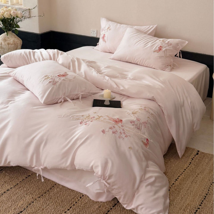 Embroidered satin bedding set with ribbon ties and delicate floral embroidery Kalsten