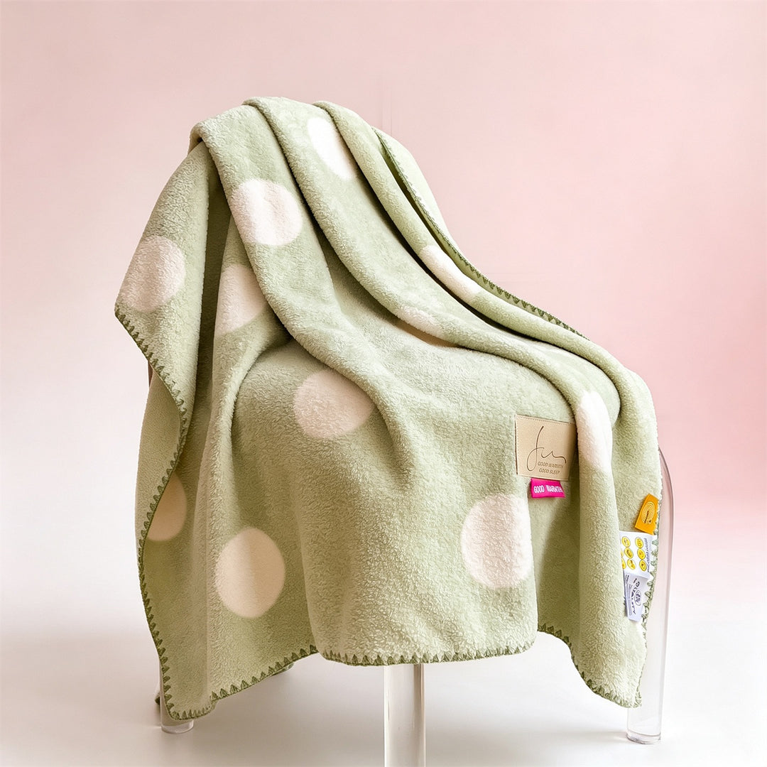 Polka Dot Fleece Throw Blanket