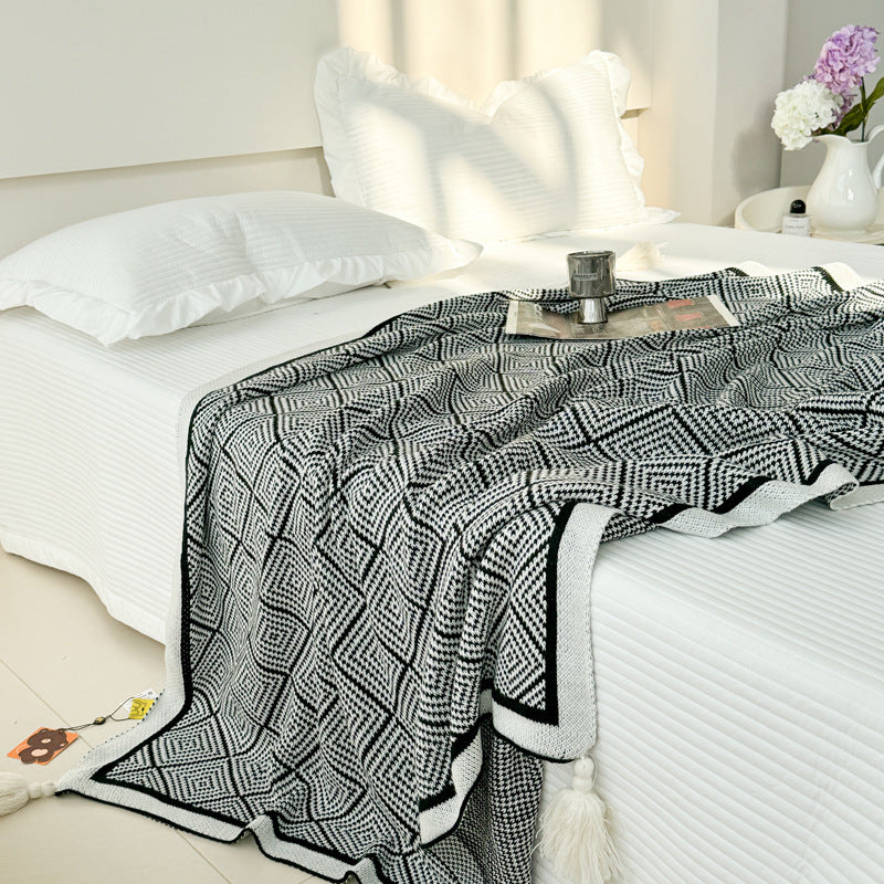 Geometric Patterned Throw Blanket