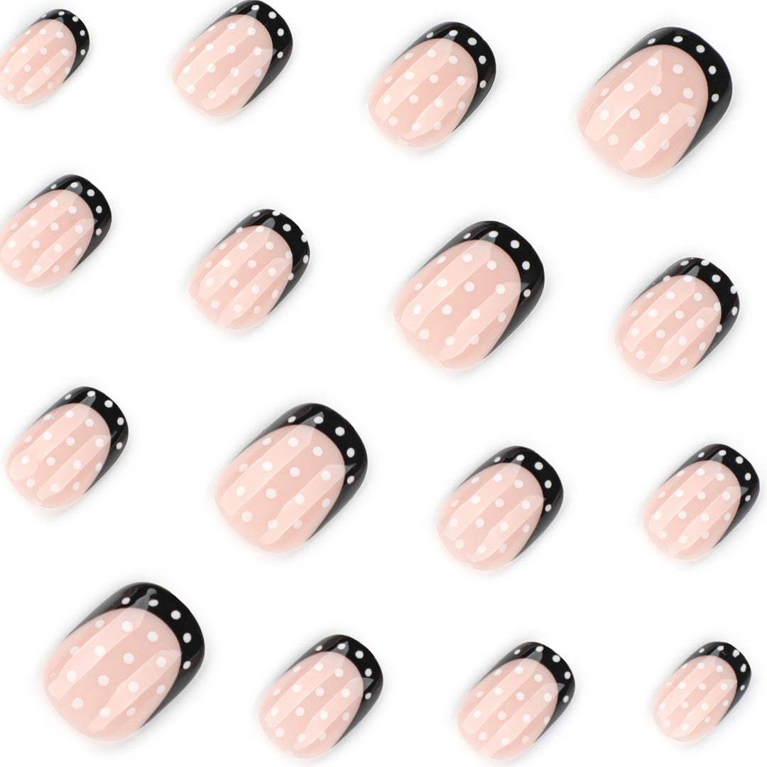 Artful nail art with elegant dots and ombre effect Kalsten