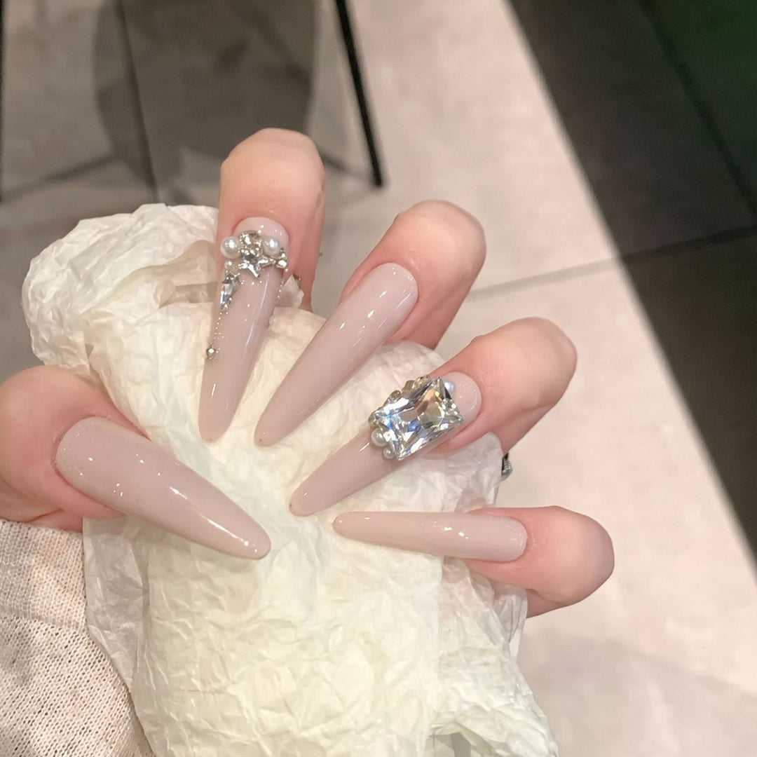 Rhinestone-Embellished Stiletto Nail Art Set Kalsten
