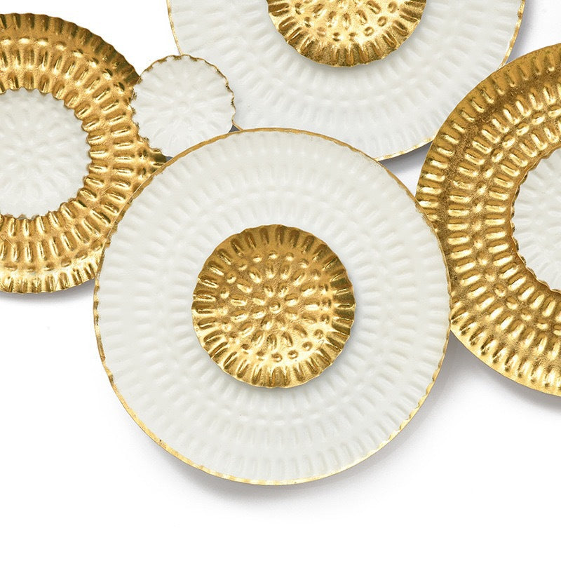 Modern Decorative Wall Sculpture with Circular Design Kalsten