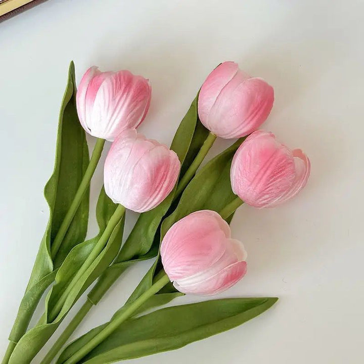 Decorative Realistic Tulip Bouquet