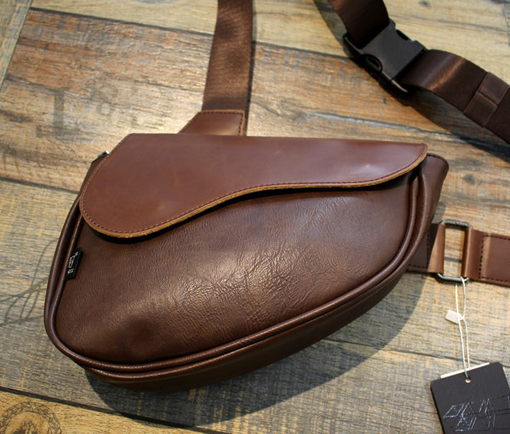 Elegant shoulder bag with innovative closure Kalsten