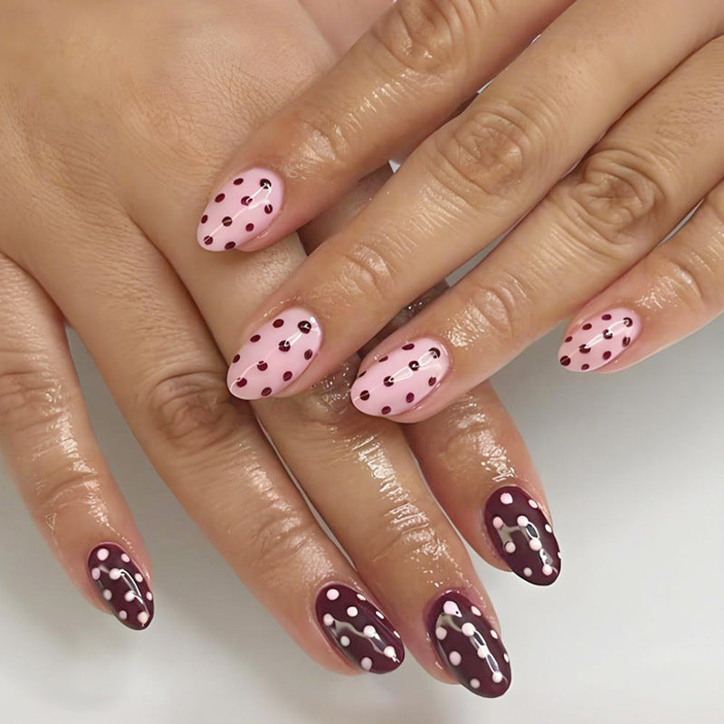 Artificial nail set with elegant dots and trendy design Kalsten