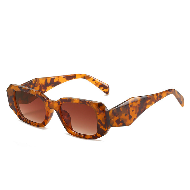 Women extravagant sunglasses in modern tortoise style Kalsten