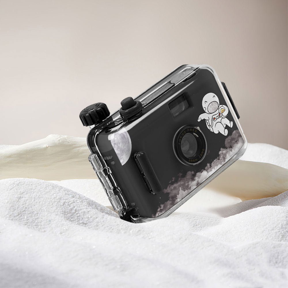 Adventure-Ready Waterproof Film Camera Kalsten