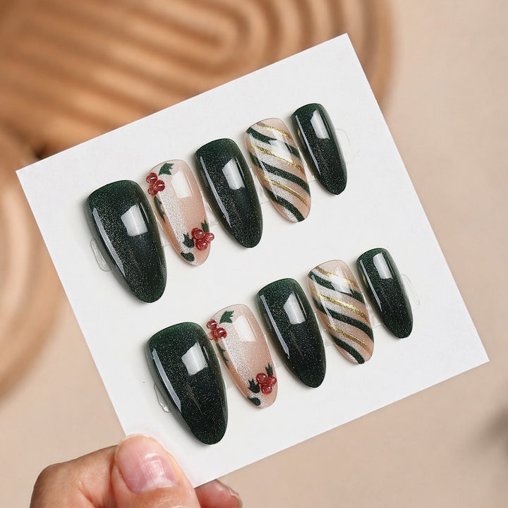 Festive artificial nails with Christmas motifs Kalsten