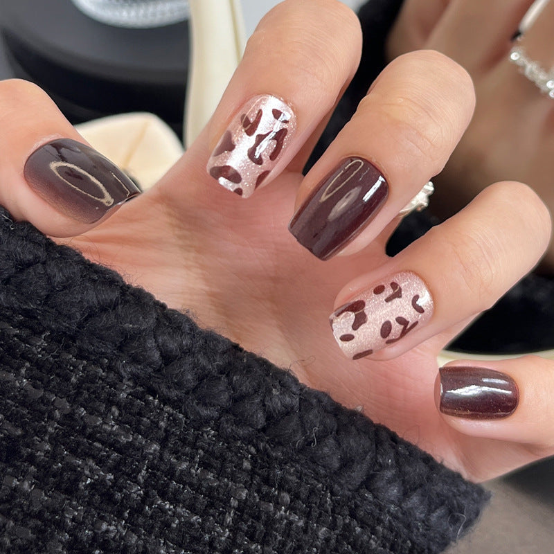 Artistic Press-On Nail Set with Abstract Pattern Designs Kalsten