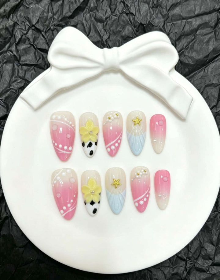 Artistic Fashion Press-On Nail Art Set