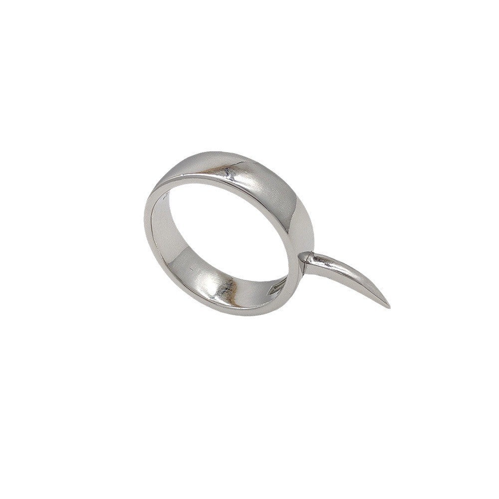 Artistic Curved Spike Ring Kalsten