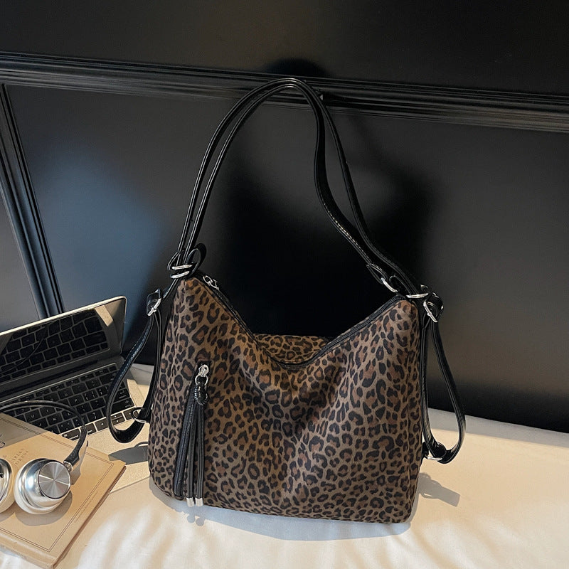 Chic Leopard Print Hobo Bag Kalsten