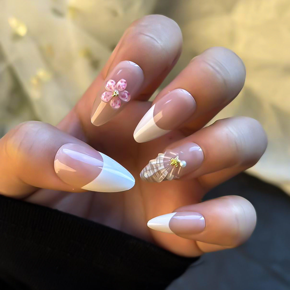 Elegant Floral Accent Press-On Nail Set Kalsten